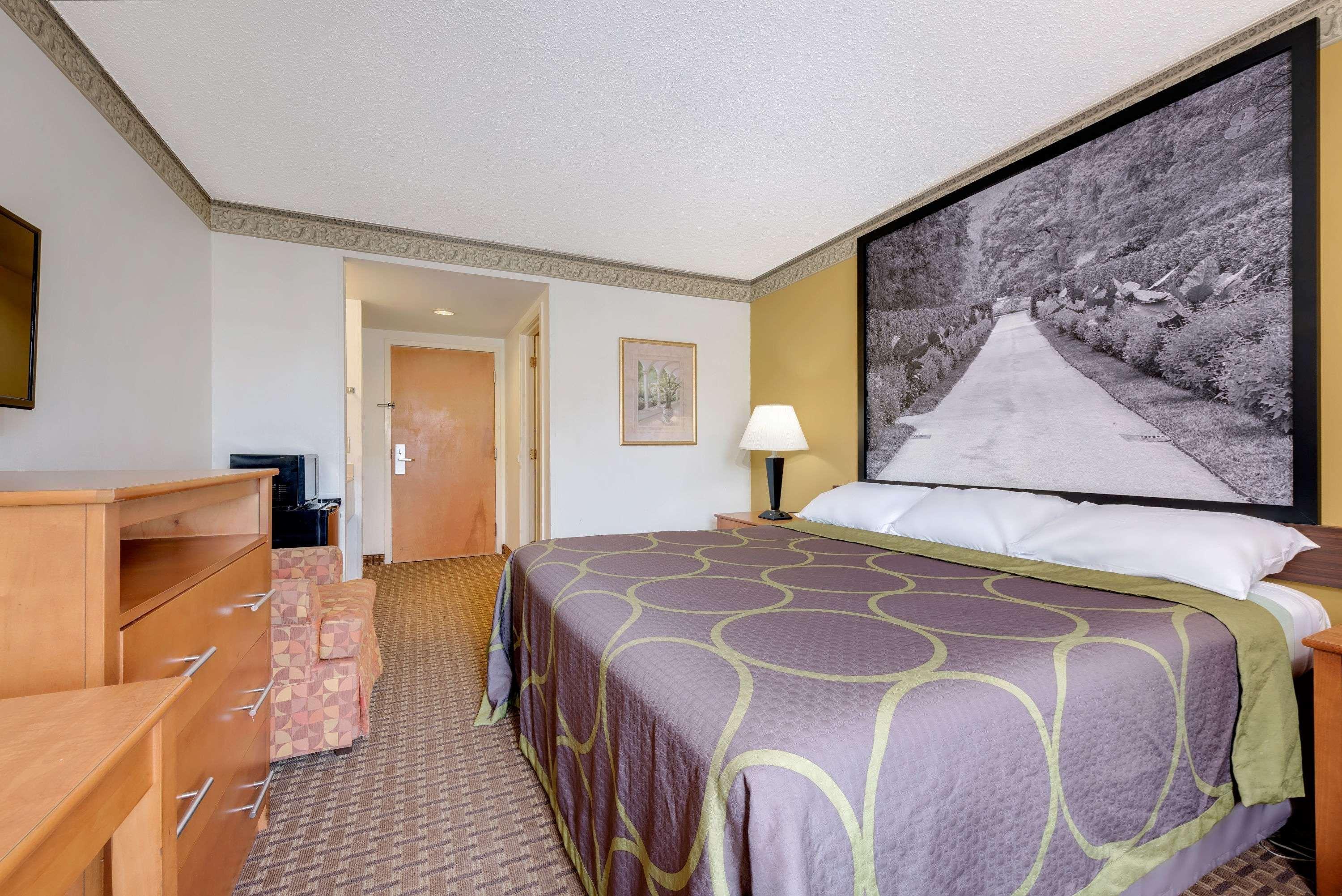 Super 8 By Wyndham Allentown Eksteriør billede