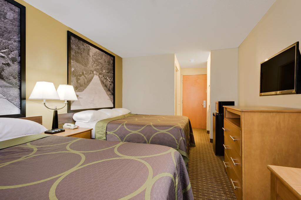 Super 8 By Wyndham Allentown Eksteriør billede