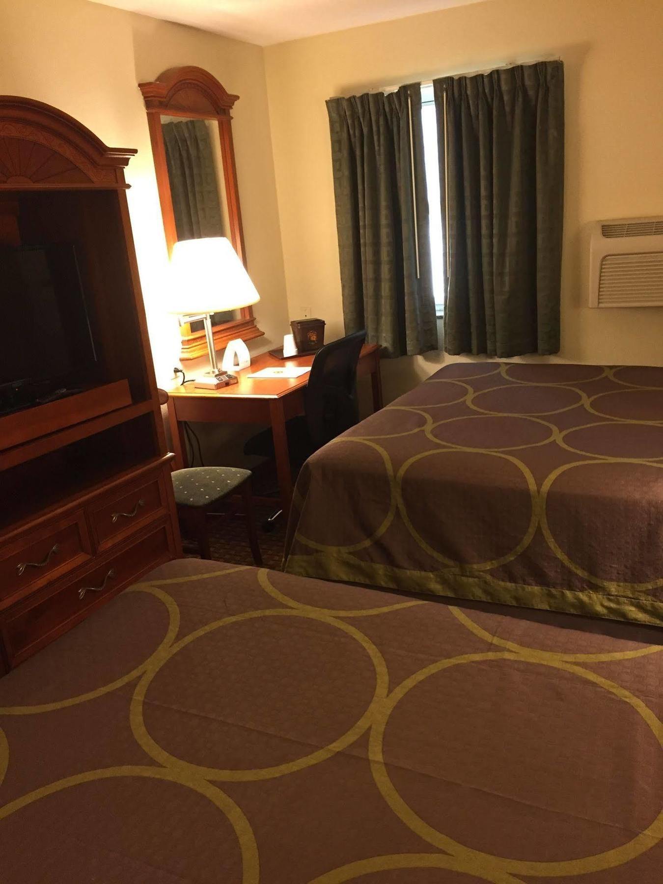 Super 8 By Wyndham Allentown Eksteriør billede